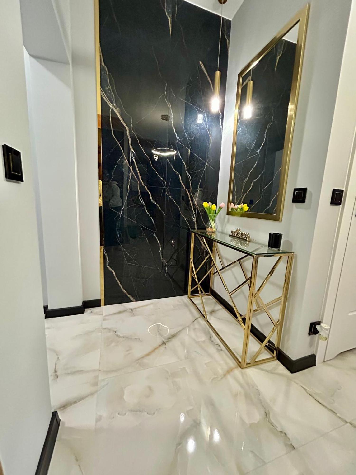 Golden Luxury Suite Nowy Dwor Mazowiecki Luaran gambar
